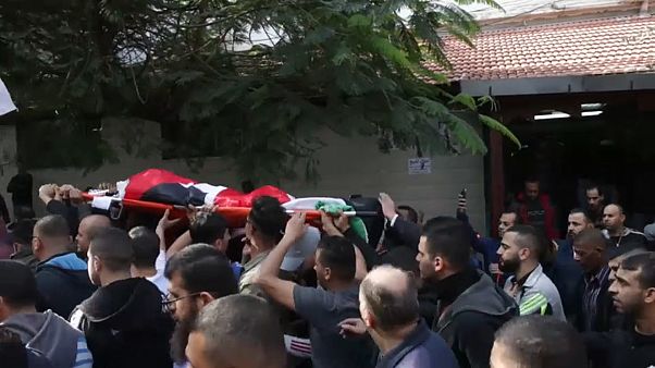 القوات الإسرائيلية تقتل فلسطينيا في توغل لها بالضفة الغربية القوات الإسرائيلية تقتل فلسطينيا في توغل لها بالضفة الغربية