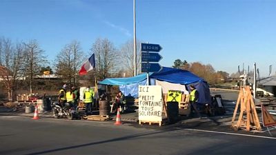 "Zu wenig, zu spät!" - Zugeständnisse an Gelbwesten in Frankreich