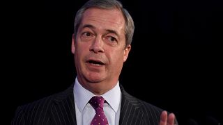 Brexit'in mimarı Farage İslam karşıtı çizgiye kaydığı gerekçesiyle partisinden istifa etti