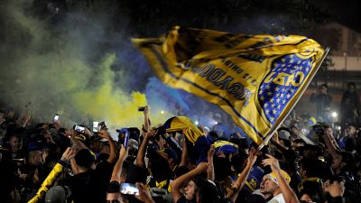 [Video]: Fans give Boca Juniors team a raucous send-off