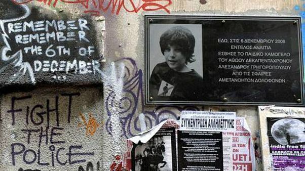 Δέκα χρόνια από τη δολοφονία Γρηγορόπουλου: Tο χρονικό των γεγονότων Δέκα χρόνια από τη δολοφονία Γρηγορόπουλου: Tο χρονικό των γεγονότων