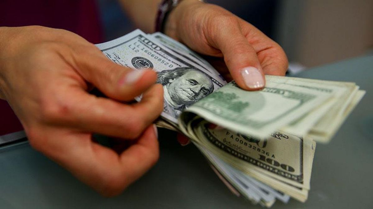 ABD Doları 7.44 seviyesine yükselerek tarihi rekorunu kırdı.