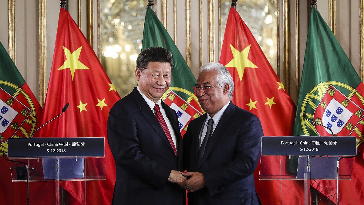 Presidente chinês Xi Jinping e António Costa no Palácio de Queluz