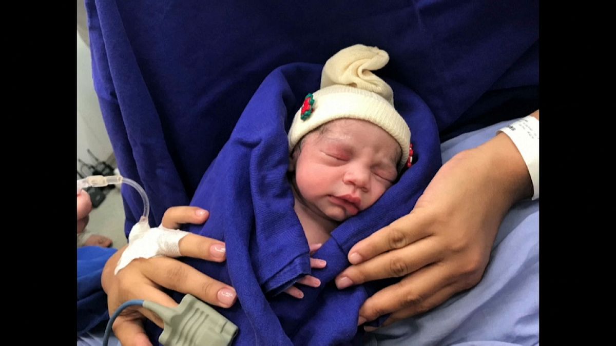 Nace la primera bebé gracias al útero de una donante muerta 