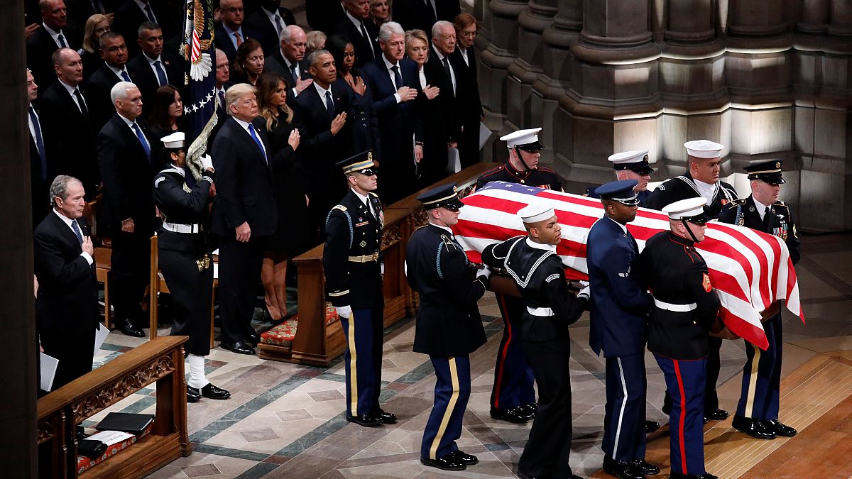 Прощание с Джорджем Бушем-ст.: церемония в Вашингтонском соборе