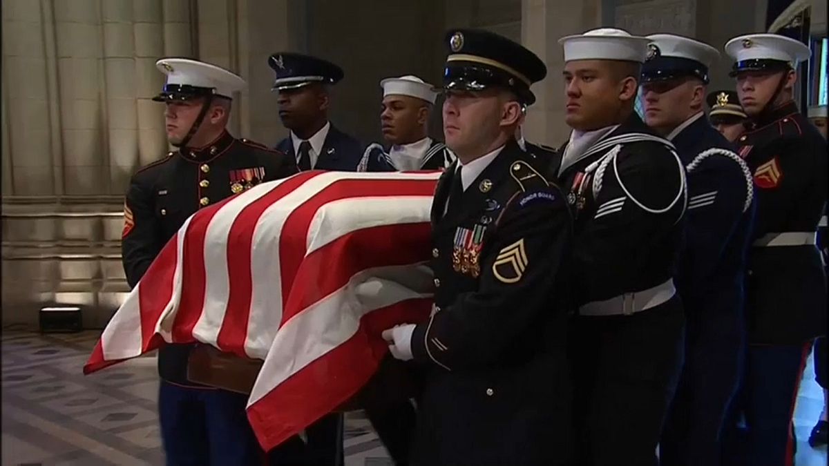 شاهد: جنازة الرئيس الأمريكي الأسبق جورج بوش الأب