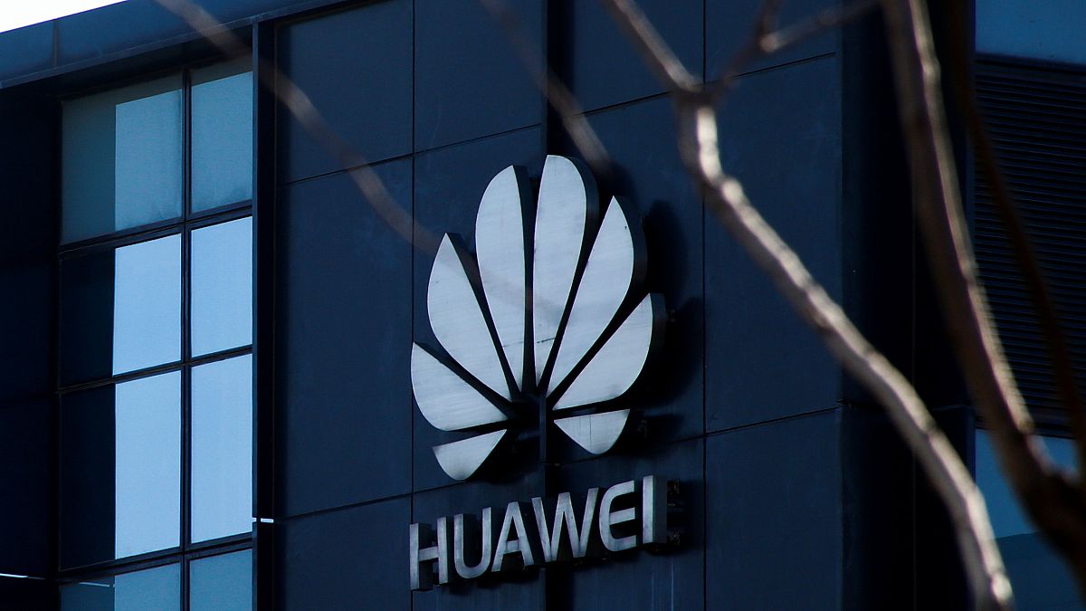 Huawei visé par les Etats-Unis, Pékin en colère