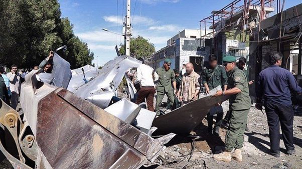 İran'da bombalı saldırı: En az 3 ölü İran'da bombalı saldırı: En az 3 ölü