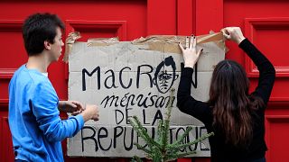 Anuncian moción de censura contra el Gobierno francés por la crisis de los chalecos amarillos