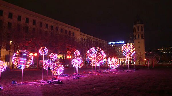 Atmósfera de cuento de hadas en la fiesta de las luces Atmósfera de cuento de hadas en la fiesta de las luces