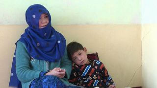 Talibã ameaçam matar criança afegã de 7 anos