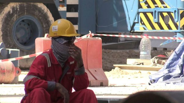 قطر تُعدل قوانينها بعد "فضائح العمال المهاجرين" في مشاريع كأس العالم قطر تُعدل قوانينها بعد "فضائح العمال المهاجرين" في مشاريع كأس العالم