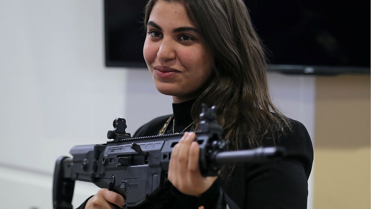 مصر تبرم صفقات سلاح جديدة مع عدة شركات فرنسية بمعرض إيديكس