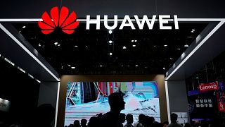Japonya Çinli dev firmalar Huawei ve ZTE'ye yasak getiriyor