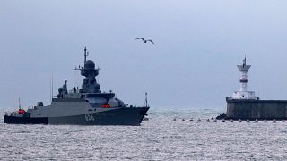 فيديو: وصول حاملة صواريخ للانضمام إلى الأسطول الروسي في شبه جزيرة القرم