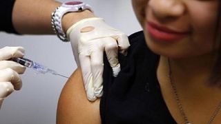 من يتعافى من الإنفلونزا بشكل أسرع.. النساء أم الرجال؟