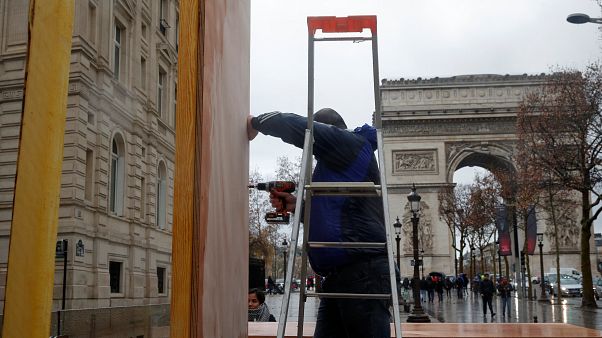 Paris prepara-se para novos protestos dos "coletes amarelos" Paris prepara-se para novos protestos dos "coletes amarelos"
