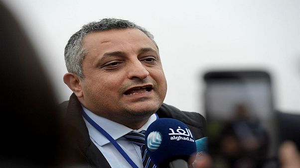 حكومة اليمن تقترح إعادة فتح مطار صنعاء.. والحوثيون يرفضون تفتيش الطائرات حكومة اليمن تقترح إعادة فتح مطار صنعاء.. والحوثيون يرفضون تفتيش الطائرات