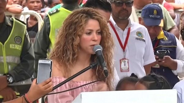 La fiscalía se plantea presentar una querella contra Shakira por fraude millonario a Hacienda La fiscalía se plantea presentar una querella contra Shakira por fraude millonario a Hacienda