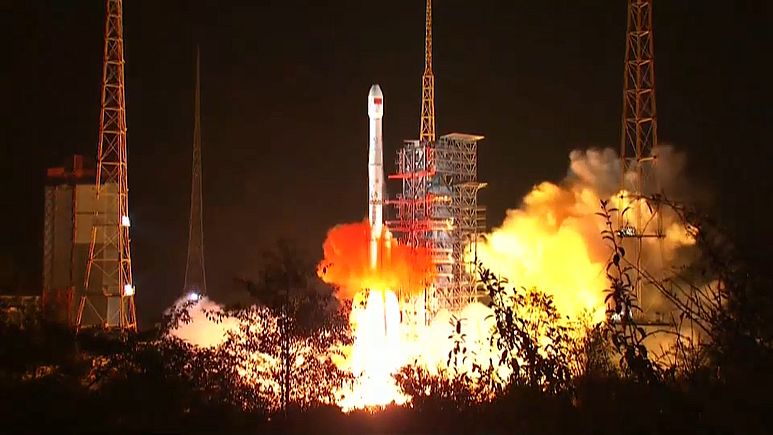 La Cina rilancia la "Corsa alla Luna" La Cina rilancia la "Corsa alla Luna"