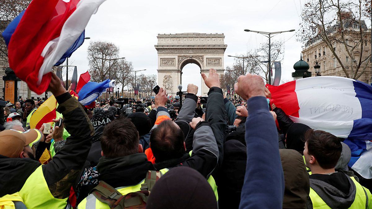 Protestos dos "coletes amarelos" em Paris
