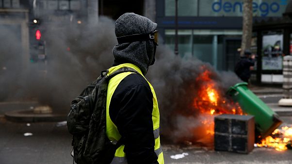 Chalecos amarillos: 1.300 detenidos en el "Acto IV" Chalecos amarillos: 1.300 detenidos en el "Acto IV"