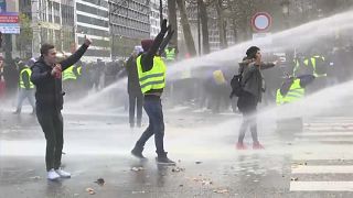 Солидарные "жёлтые жилеты" на улицах Брюсселя