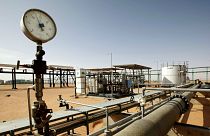 Libya'da daha iyi kamu hizmeti isteyenler petrol sahasını bastı