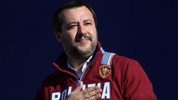 Salvini: "Europa degli zerovirgola destinata a fallire" Salvini: "Europa degli zerovirgola destinata a fallire"