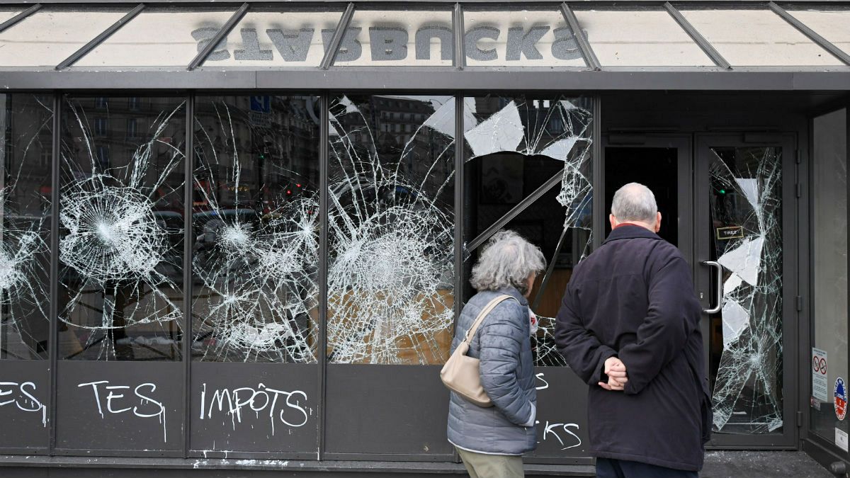 تخریب فروشگاه استارباکس در پاریس
