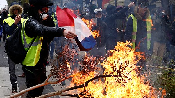 "Жёлтые жилеты": революция не состоялась? "Жёлтые жилеты": революция не состоялась?