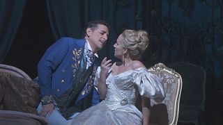 Verdi Traviátája a Met színpadán