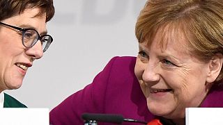 Merkel deverá preparar sucessora para papel na UE