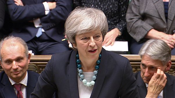 Brexit: May rinvia il voto in Parlamento Brexit: May rinvia il voto in Parlamento