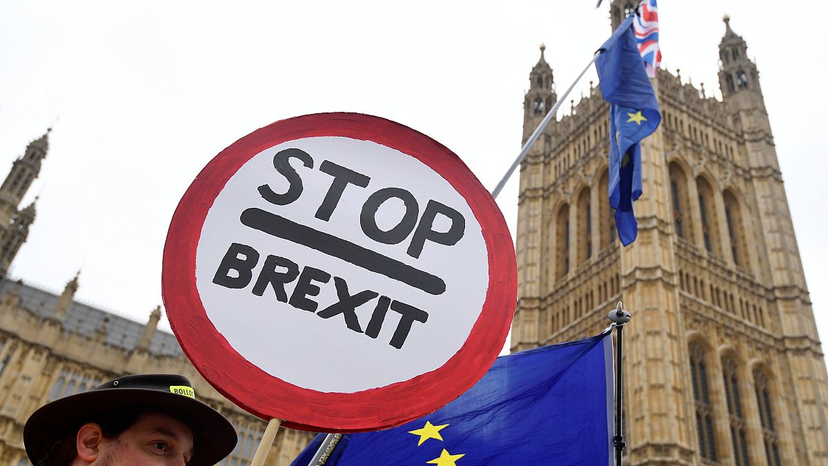رسانه‌های بریتانیا: رای‌گیری درباره توافق‌نامه برکسیت در پارلمان لغو می‌شود