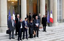 Négy hét óta először találkozott Macron a sárgamellényesek képviselőivel