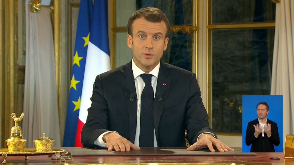 الرئيس الفرنسي إيمانويل ماكرون في خطاب من قصر الإليزيه باريس 10-12-2018