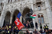 مجارستان اتحادیه اروپا را تهدید کرد: به کارزار ضد مهاجرتی ادامه می‌دهیم