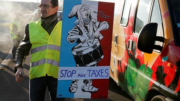 Gilet gialli: centinaia di autovelox messi fuori uso dall'inizio delle proteste Gilet gialli: centinaia di autovelox messi fuori uso dall'inizio delle proteste