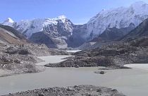Flood concerns over Everest's picturesque glacial lakes