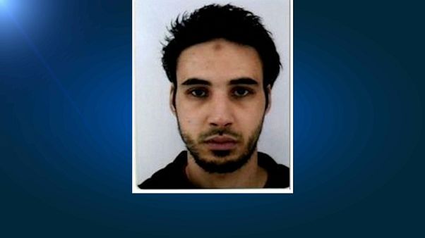Tres ciudadanos trataron de detener al terrorista de Estrasburgo, que sigue huído Tres ciudadanos trataron de detener al terrorista de Estrasburgo, que sigue huído