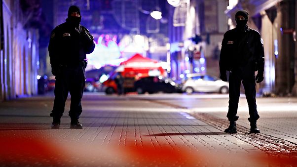 Στρασβούργο: Πόλη υπό αστυνομική πολιορκία Στρασβούργο: Πόλη υπό αστυνομική πολιορκία