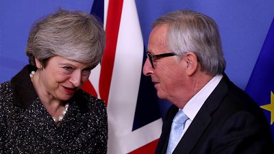 May busca apoyos en Europa para salvar el acuerdo del Brexit