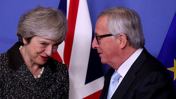 May busca apoyos en Europa para salvar el acuerdo del Brexit May busca apoyos en Europa para salvar el acuerdo del Brexit