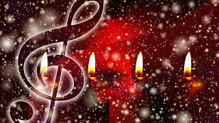 Τραγούδια των Χριστουγέννων και της Πρωτοχρονιάς από τις γλώσσες του euronews