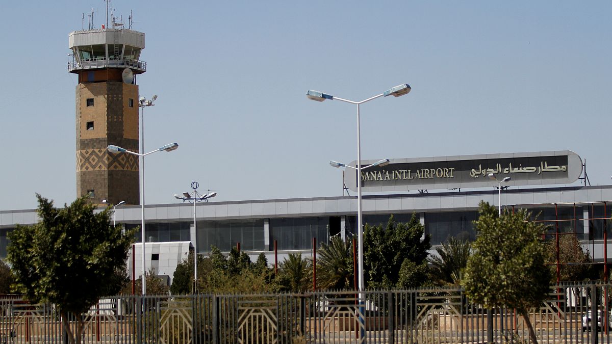 مطار العاصمة اليمنية صنعاء يعود إلى الخدمة مجدداً 