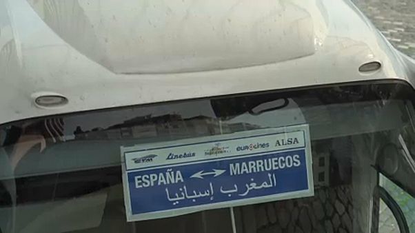 حياة قاصرين مغاربة وأفارقة في برشلونة.. بين الملاجئ والتيه في الشوارع حياة قاصرين مغاربة وأفارقة في برشلونة.. بين الملاجئ والتيه في الشوارع