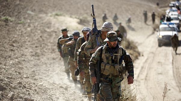 Afganistan'ın kuzeyinde operasyona katılan askerler Afganistan'ın kuzeyinde operasyona katılan askerler