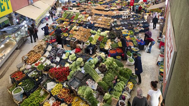 Küresel gıda fiyatları bir senede yüzde 9 düştü; Türkiye’de ise yüzde 26 arttı Küresel gıda fiyatları bir senede yüzde 9 düştü; Türkiye’de ise yüzde 26 arttı
