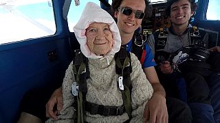 102-year-old Australian becomes world's oldest skydiver